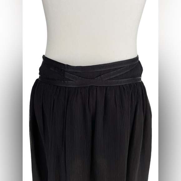 VINTAGE ARMANI EXCHANGE SKIRT. BLACK. SIZE 2 - Picture 4 of 10